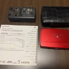 値下げしました　デジタルカメラ　SDカード付き　赤色デジカメ