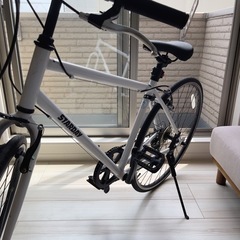 クロスバイク シマノ製7段変速 700c ワイヤ錠・ライト付き 前後ブレーキの画像