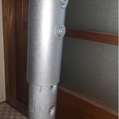 コンセント付きテーブル　150*60 高さは調節可（最小約60cm、最大約87cm)の画像