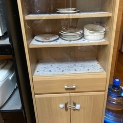 食器棚　まとめて2個　無料❗️の画像