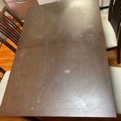 ダイニングテーブル　無料‼️の画像