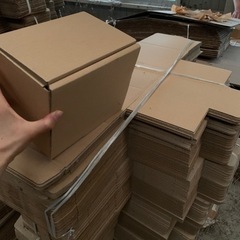 ダンボール山ほど(工作の材料などにも)の画像