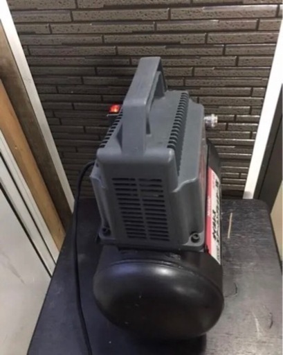 オイルレスコンプレッサー
