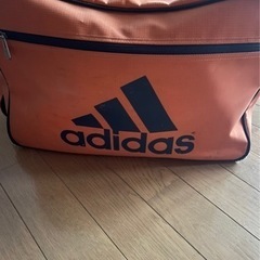 adidas スポーツバッグ値下げしました