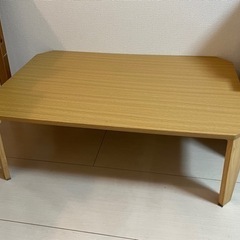 テーブル