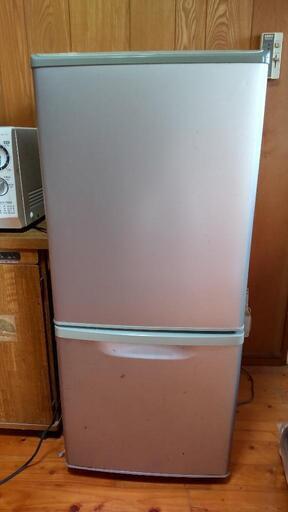 Panasonic冷蔵庫 NR-B143W-S\n\n