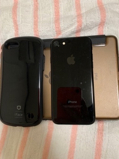 iPhone7 ジェットブラック　128GB ドコモsim