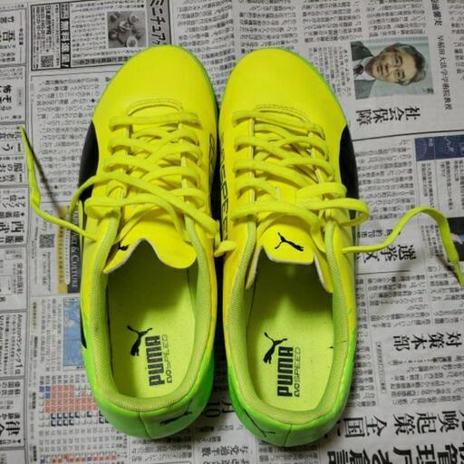 プーマ　サッカートレーニングシューズ　26,5cm