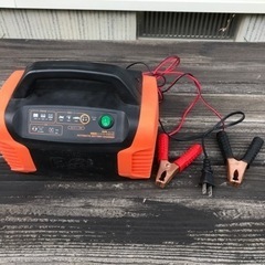 自動車、バイクのバッテリー充電器譲ります