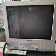 ビデオ内臓15インチ ブラウン管テレビ ゲーム用などにも ビデオデッキの画像