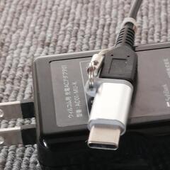 商談中　スマホ電源アダプター変換の画像