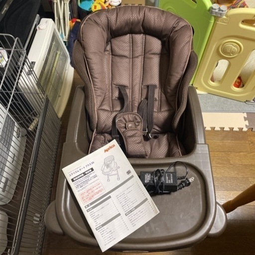 最終☆アップリカ　電動ハイローチェア　ユラリズム　オートプラスとDX 双子