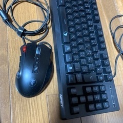ゲーミングキーボード　マウス