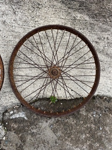 自転車？バイク？　不明車輪　レトロ　希少　ホイール