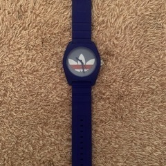 adidas 青/白の画像