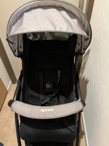 【譲り先決定】アップリカ　マジカルエアークッションAC 純正レインカバー付