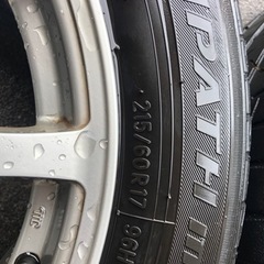 タイヤホイールセット215-60R17の画像