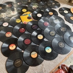 値下げしました‼️レコード32枚＋破損あり4枚 レコードケース付きの画像