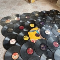 値下げしました‼️レコード32枚＋破損あり4枚 レコードケース付きの画像