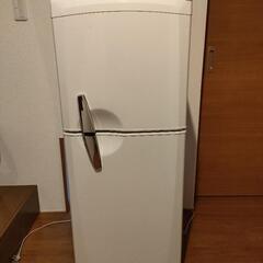冷蔵庫　136L　MR-14M-W　２００７年製