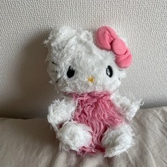 ハローキティ　ぬいぐるみ【お話中】