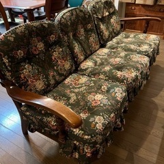 ３脚ソファの画像