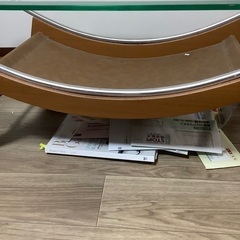 ガラステーブルの画像