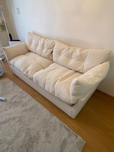今週限定値引き　3人掛けソファー　超超綺麗です。