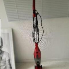 赤　スティック型掃除機　コードありの画像