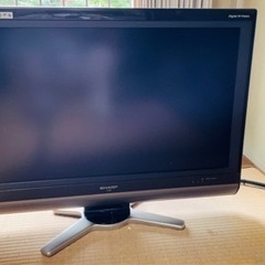 SHARP AQUOS  32型TVの画像