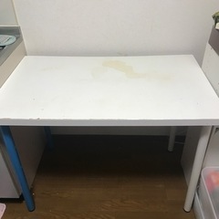 IKEAテーブル