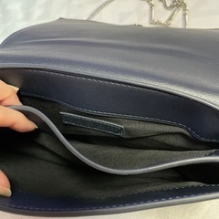 未使用　ZARA チェーンバック　紺色の画像