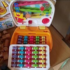セール☆赤ちゃんから遊べる玩具セット☆総額3万円程の物の画像
