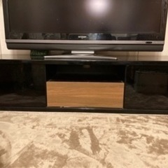 大型テレビ台を無料で差し上げます！