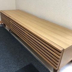 テレビボードの画像