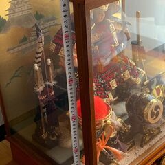 中古 五月人形 鎧着武者人形 高さ衣装ケース約70cm 端午の節句 鎧 飾り台 畳付き 羽織飾り かがり火 こどもの日 現状品＃GOの画像