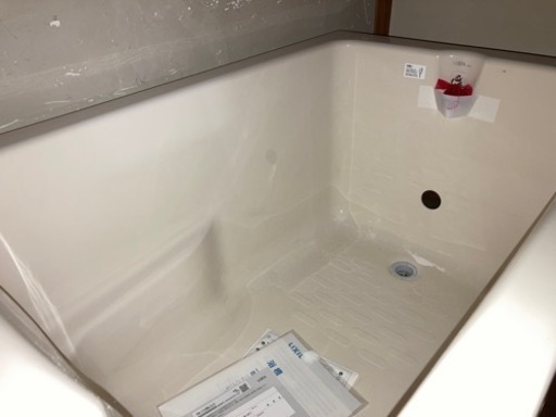 LIXIL 浴槽 1100サイズ　設置型　未使用品（お湯菅用の穴は空いてます）