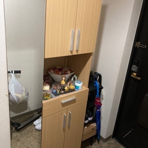 ニトリ　全身鏡付きシューズボックス