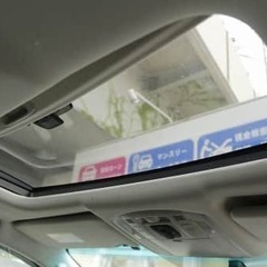希少なサンルーフ付き！