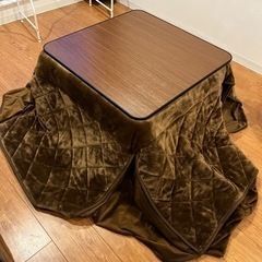 【値下げしました】こたつ付きテーブル