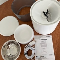 ペット用自動給餌器。ほぼ新品です。の画像