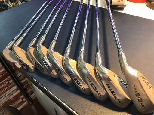888 Cyclone USA Model 3I〜9I.PW.SW 9本 FLEX R