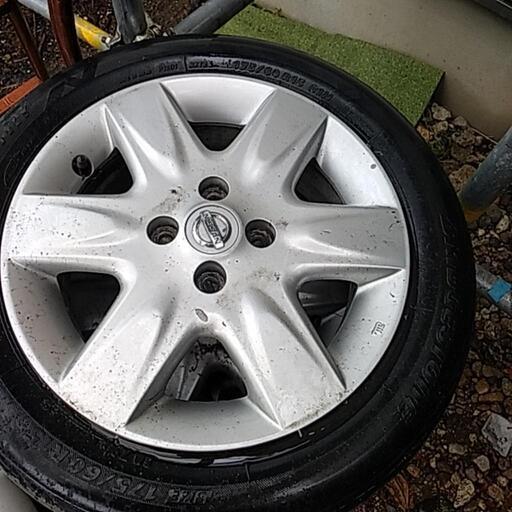 K12マーチ日産純正アルミホイール
