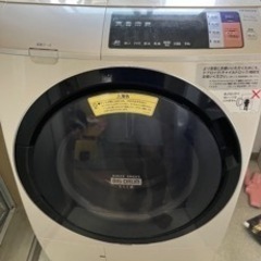 HITACHI ドラム式洗濯機。