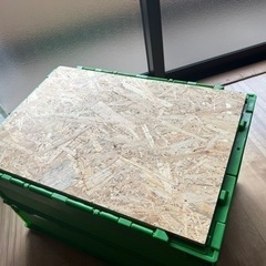 板3枚セットコンテナは付きません。TRUSCO(トラスコ) 薄型折りたたみコンテナ 50Lロックフタ付の天板。の画像