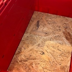 板3枚セットコンテナは付きません。TRUSCO(トラスコ) 薄型折りたたみコンテナ 50Lロックフタ付の天板。の画像