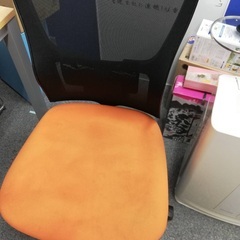 イス　高さ調整できる