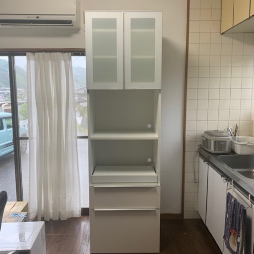 食器棚　(取引6月30日まで可能)
