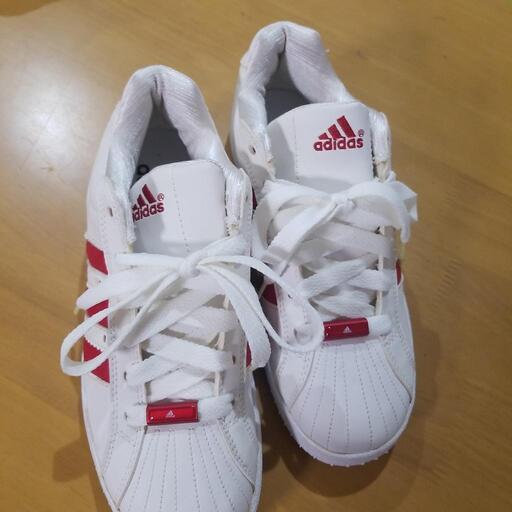 adidas    新品