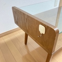 ガラステーブルの画像